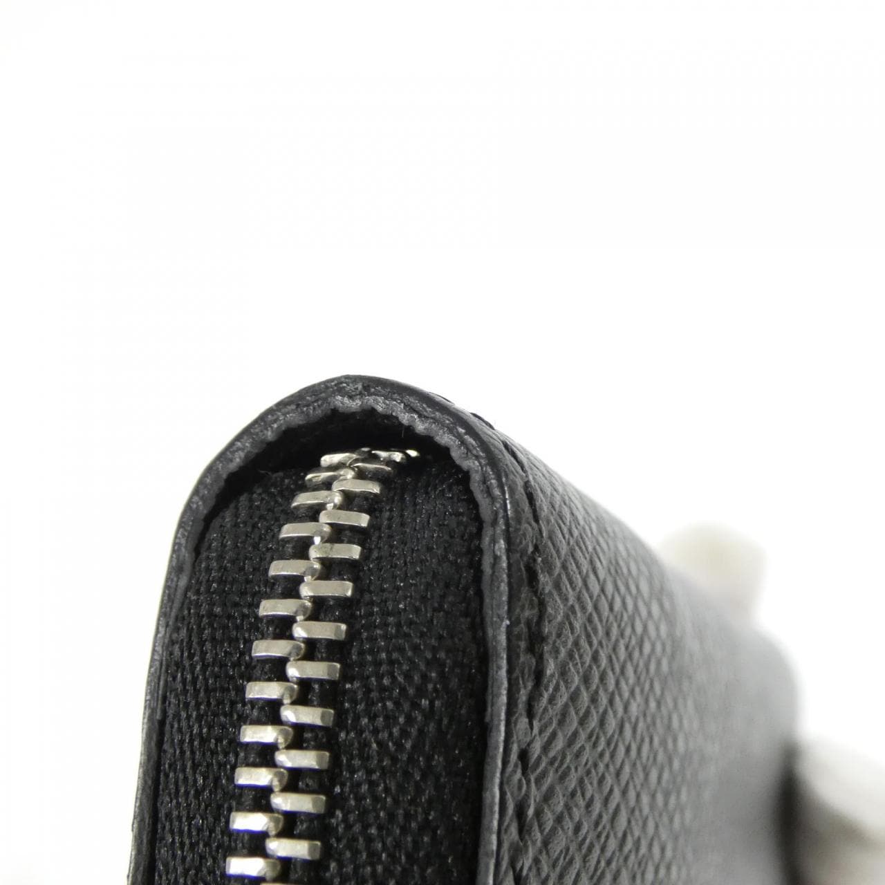 ルイヴィトン タイガ ジッピー コインパース M30511 コインケース