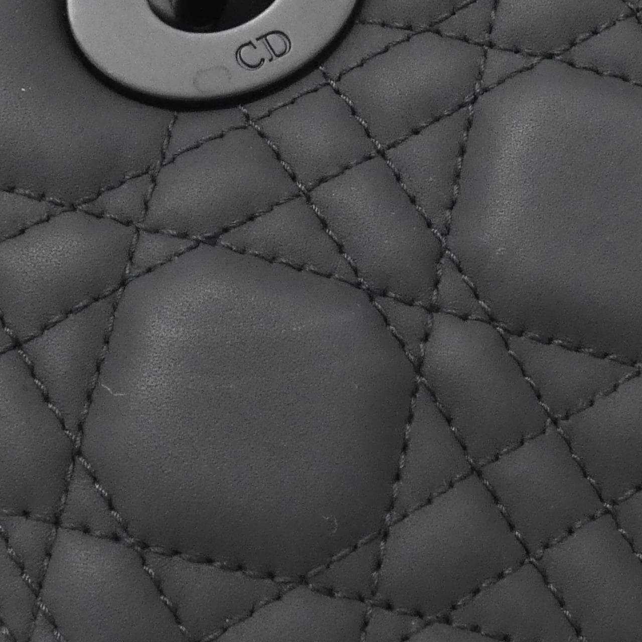 Christian DIOR Lady DIOR中 M0565SLOI 包