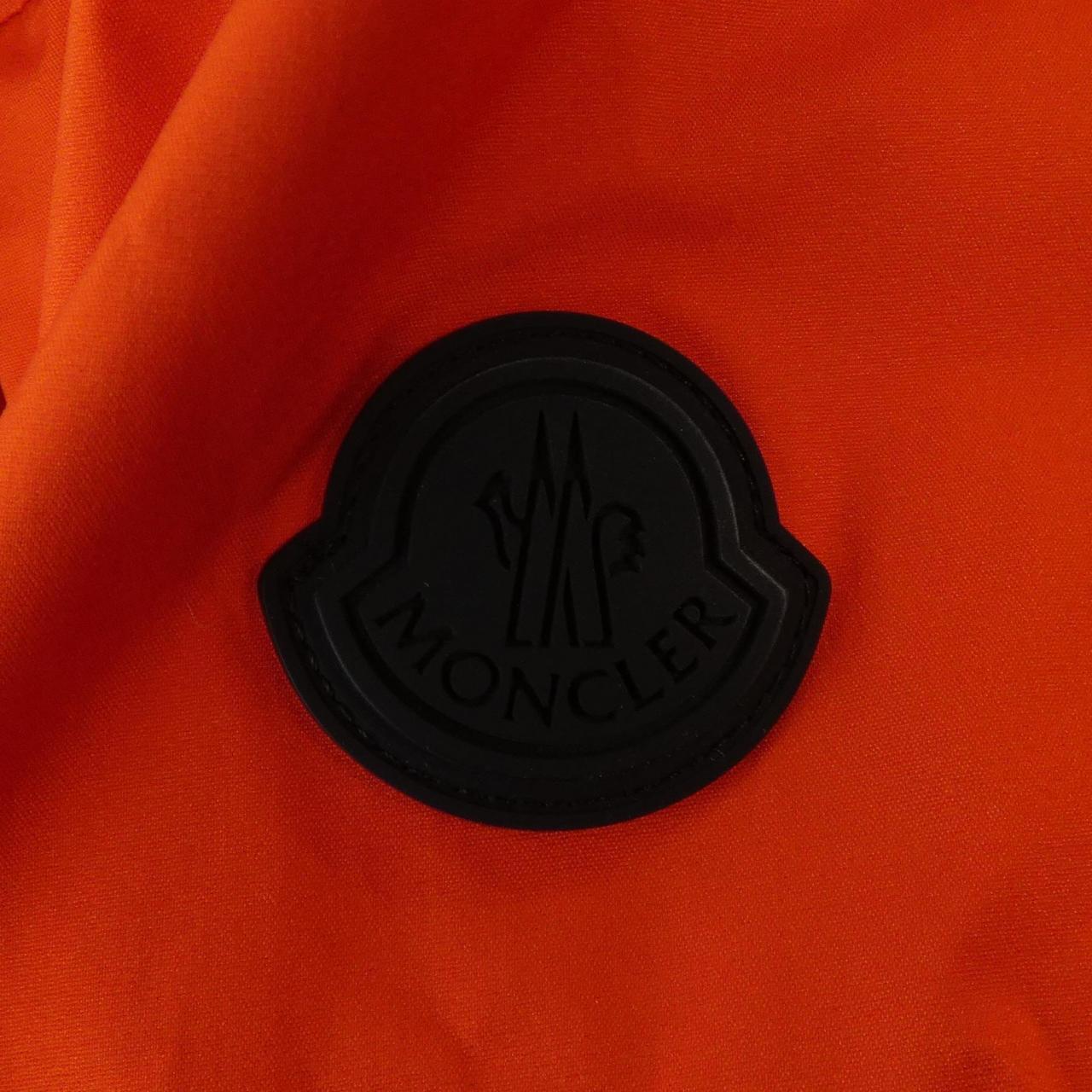 モンクレール MONCLER ダウンジャケット