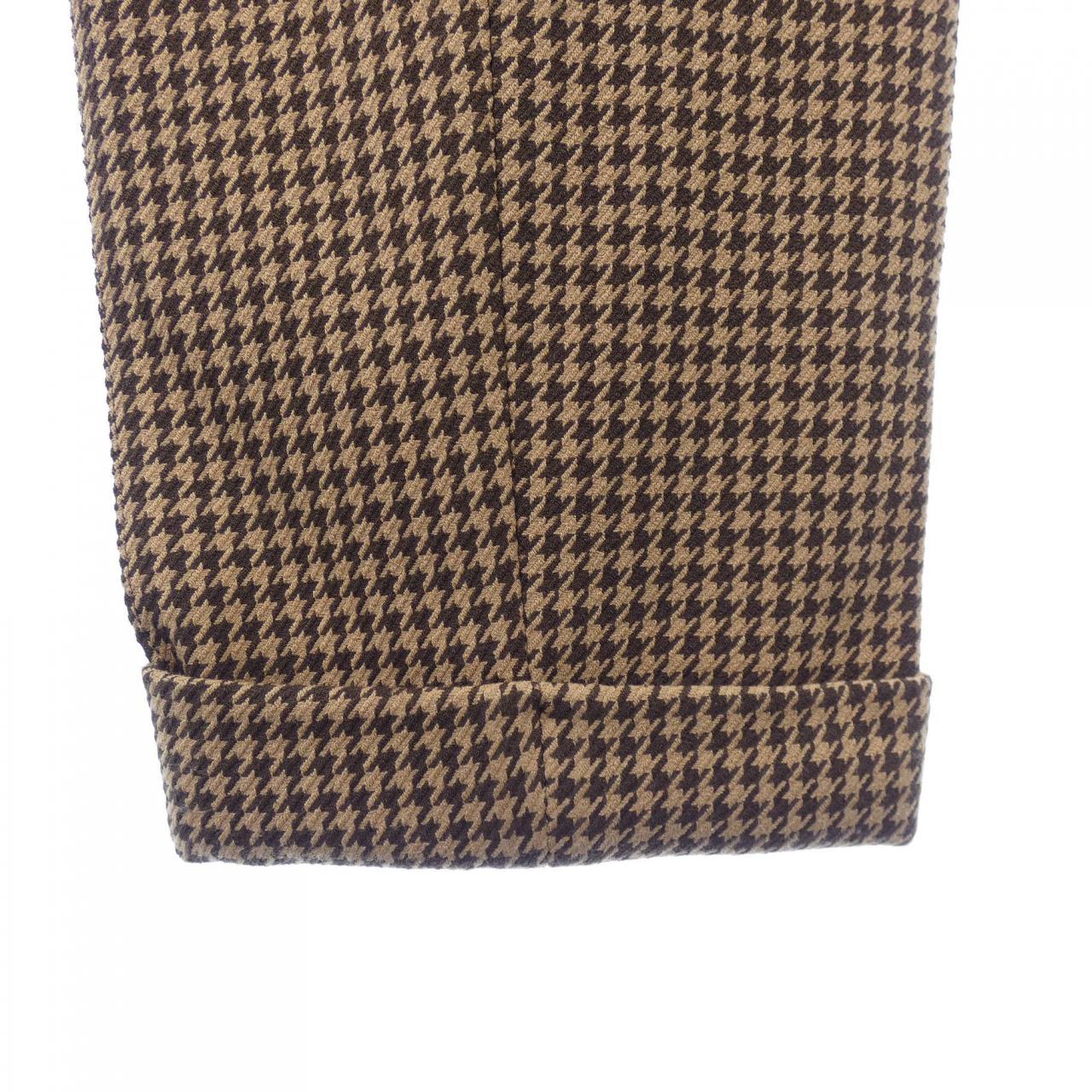 ウノピュウノウグァーレトレ 1 piu 1 uguale 3 スーツ