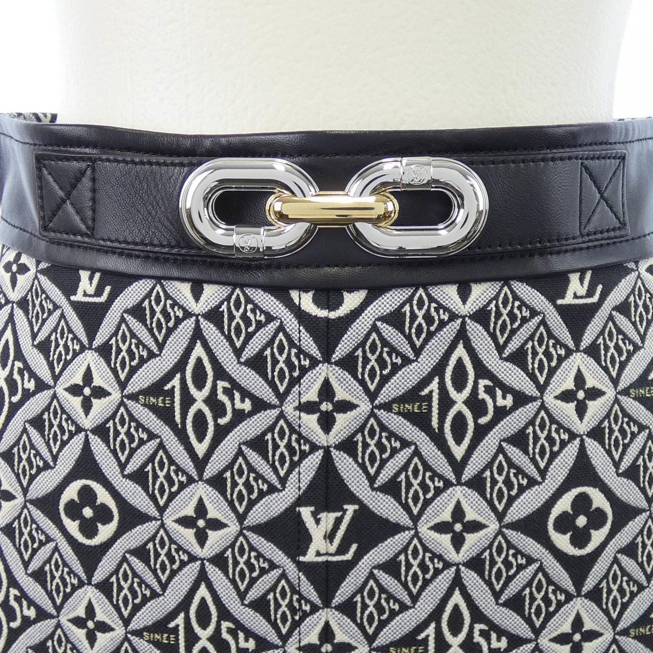 ルイヴィトン LOUIS VUITTON SINCE1854 FSK04ZFK スカート