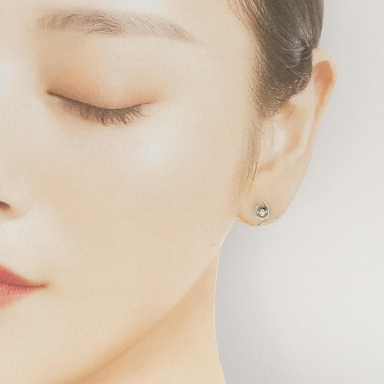 PT900 ダイヤモンド ピアス 0.08CT