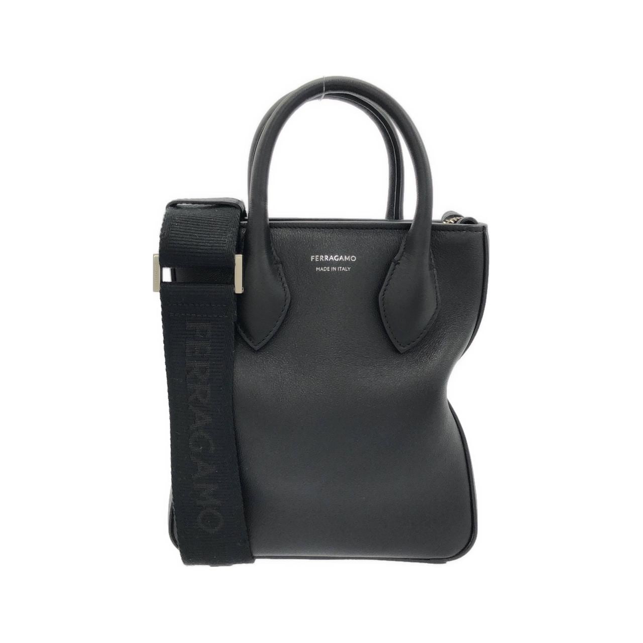 サルヴァトーレフェラガモ 24 1681 バッグ