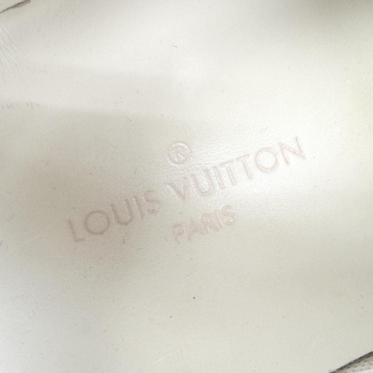 ルイヴィトン LOUIS VUITTON スニーカー