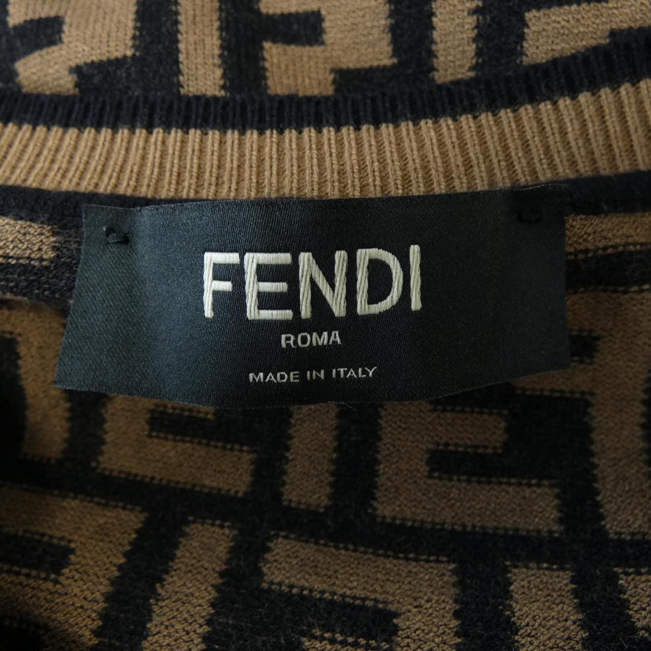 フェンディ FENDI FZZ481 A8BJ ニット