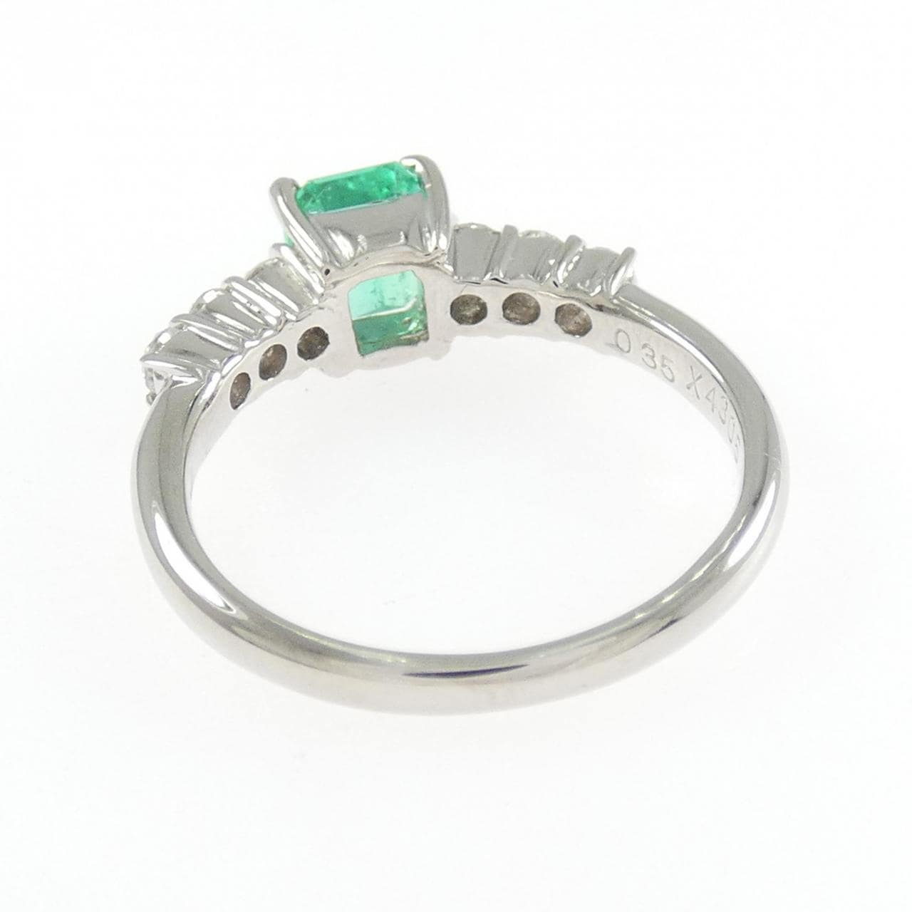 PT900 エメラルド リング 0.73CT