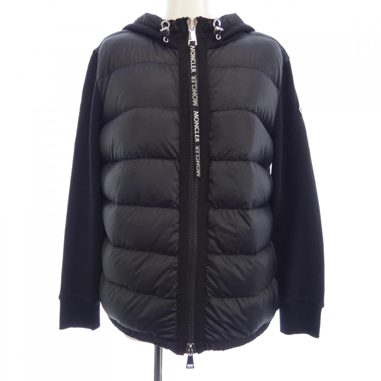 モンクレール MONCLER ダウンジャケット