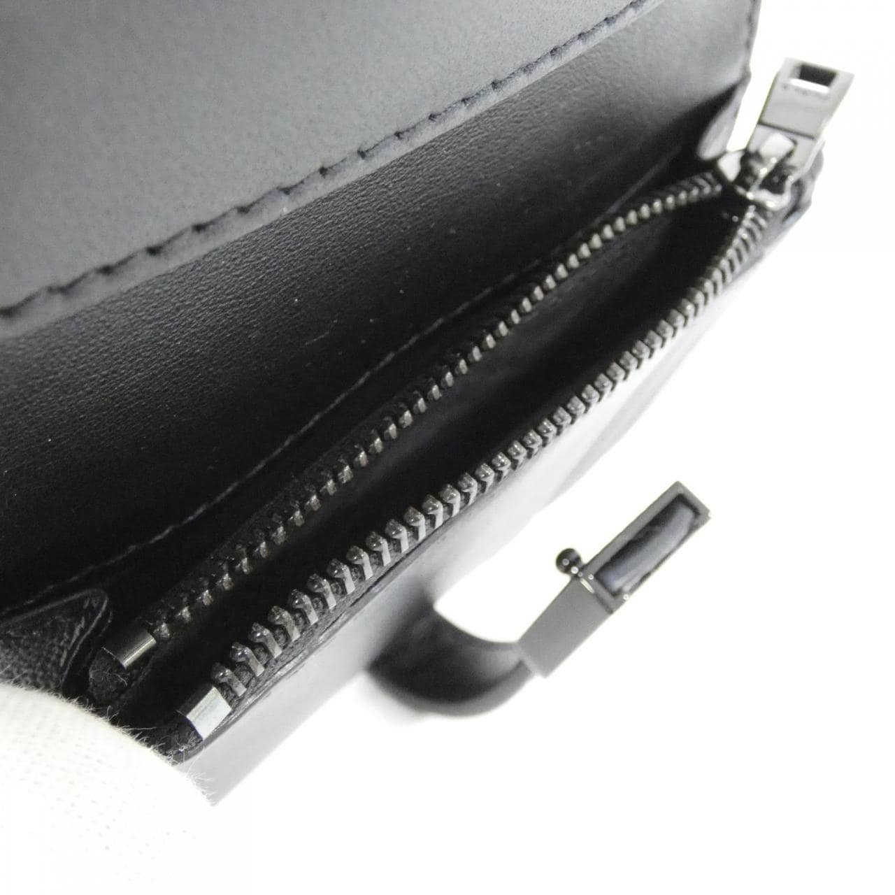 【新品】フルラ FLOW WP00401 財布