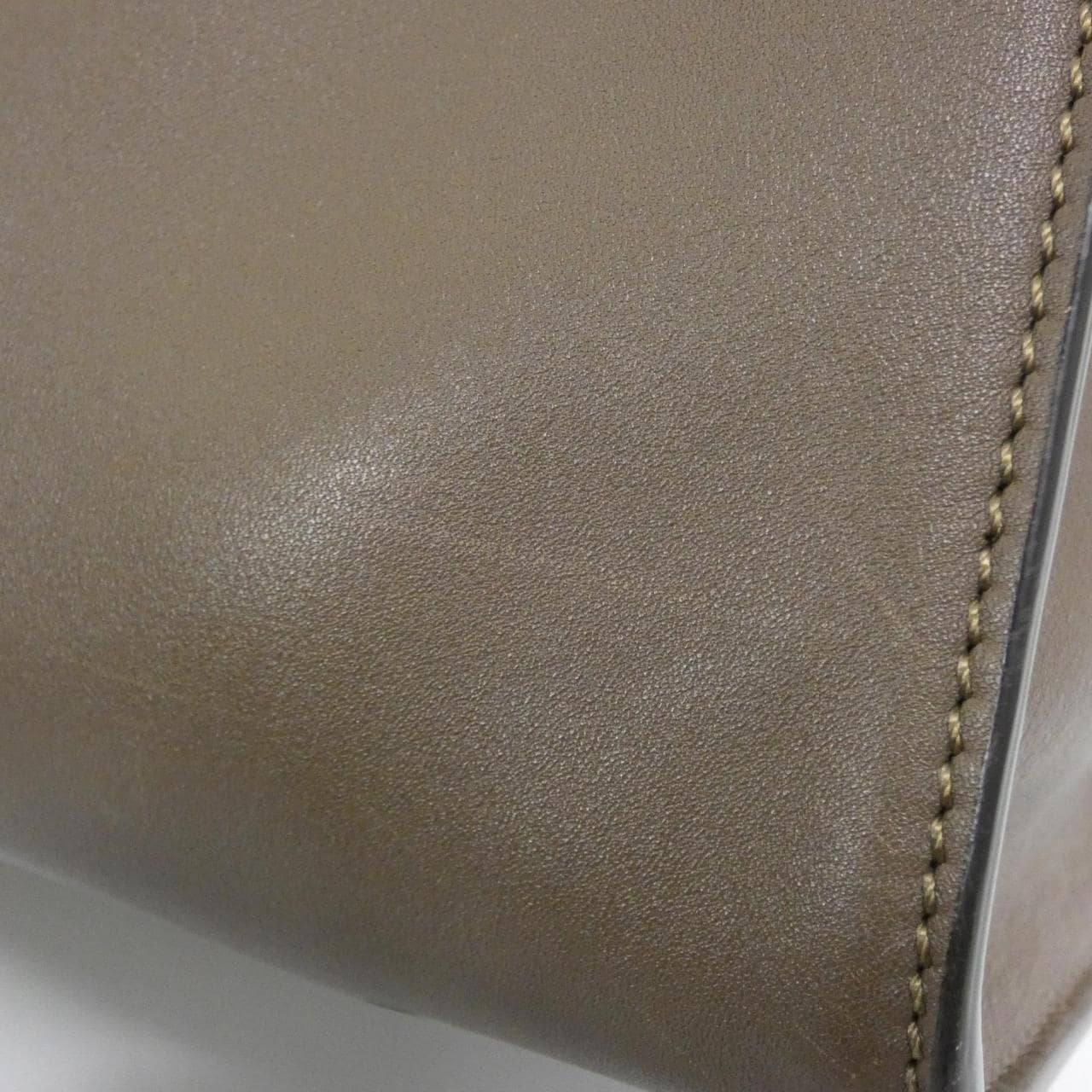 フェンディ ピーカブー エックスライト レギュラー 8BN310 A5E9 バッグ