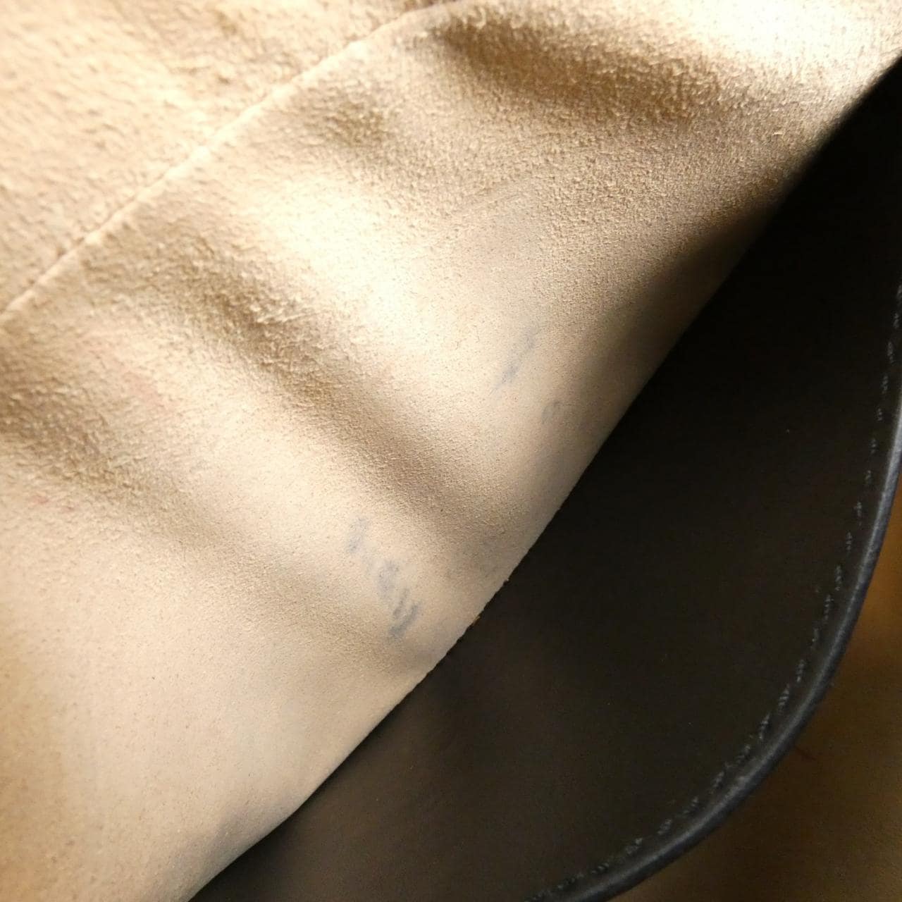 グッチ GG マーモント 447632 UM8BN ショルダーバッグ