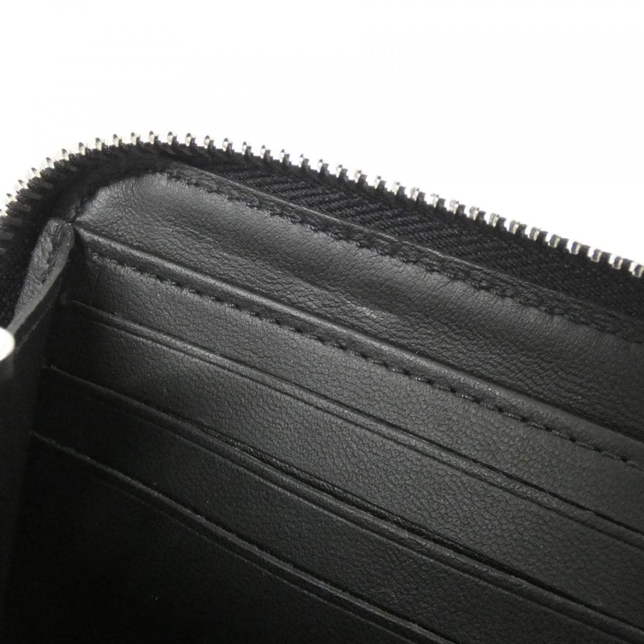 ルイヴィトン マヒナ ジッピー ウォレット M61867 財布