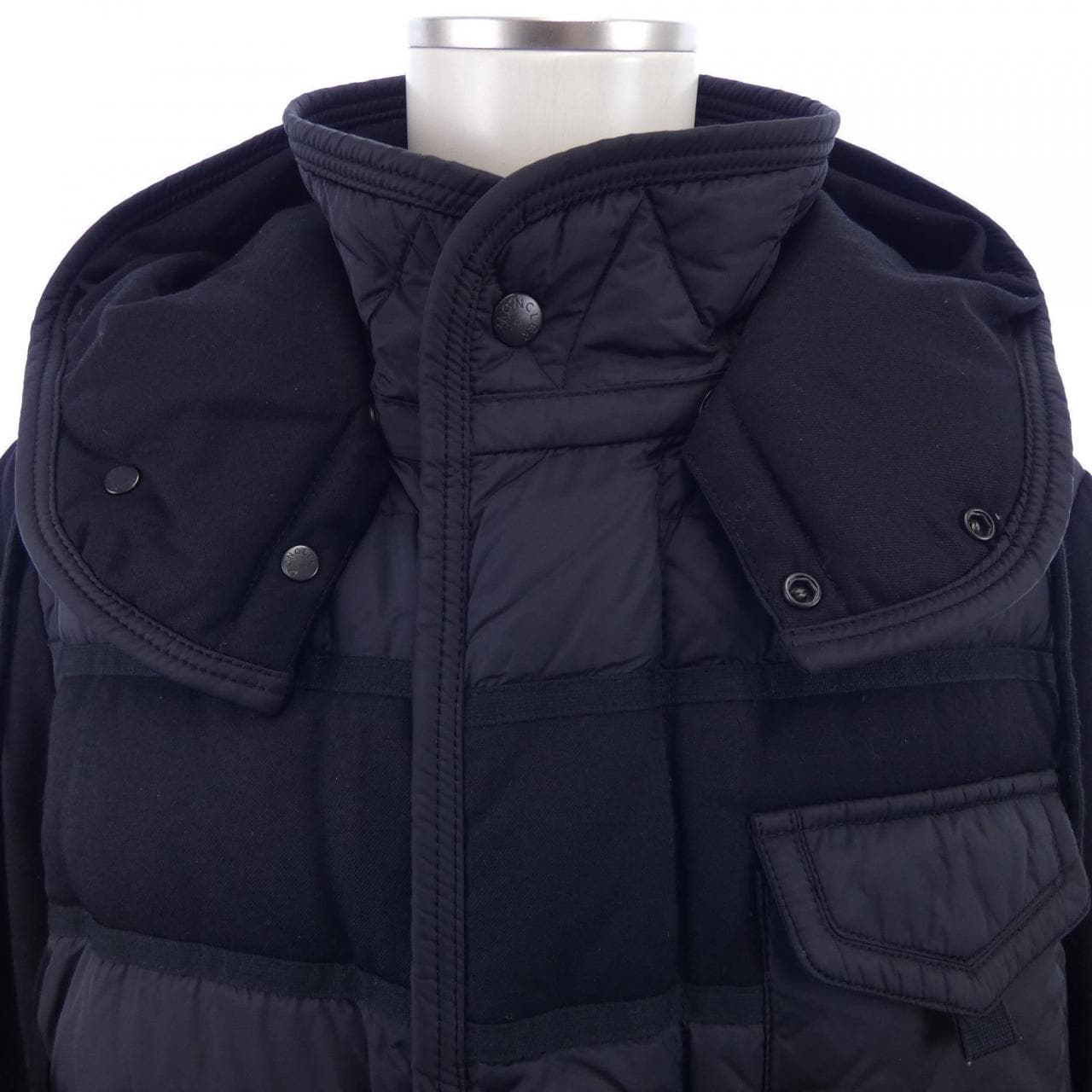 モンクレール MONCLER ダウンジャケット