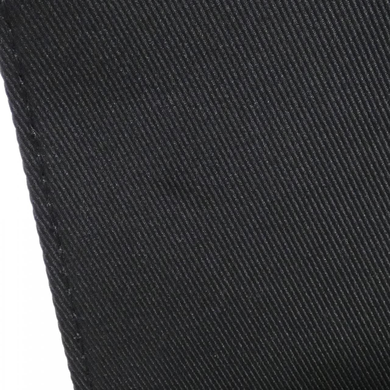 ルイヴィトン トリヨン モノグラム Sロック ヴェルティカル ウエアラブル ウォレット M81524 ショルダーバッグ