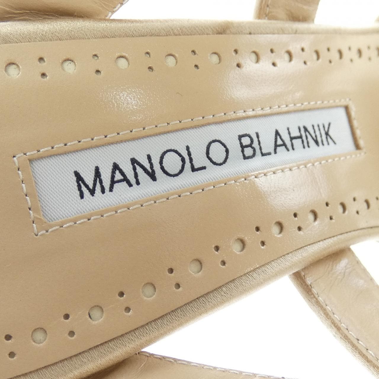 マノロブラニク MANOLO BLAHNIK サンダル