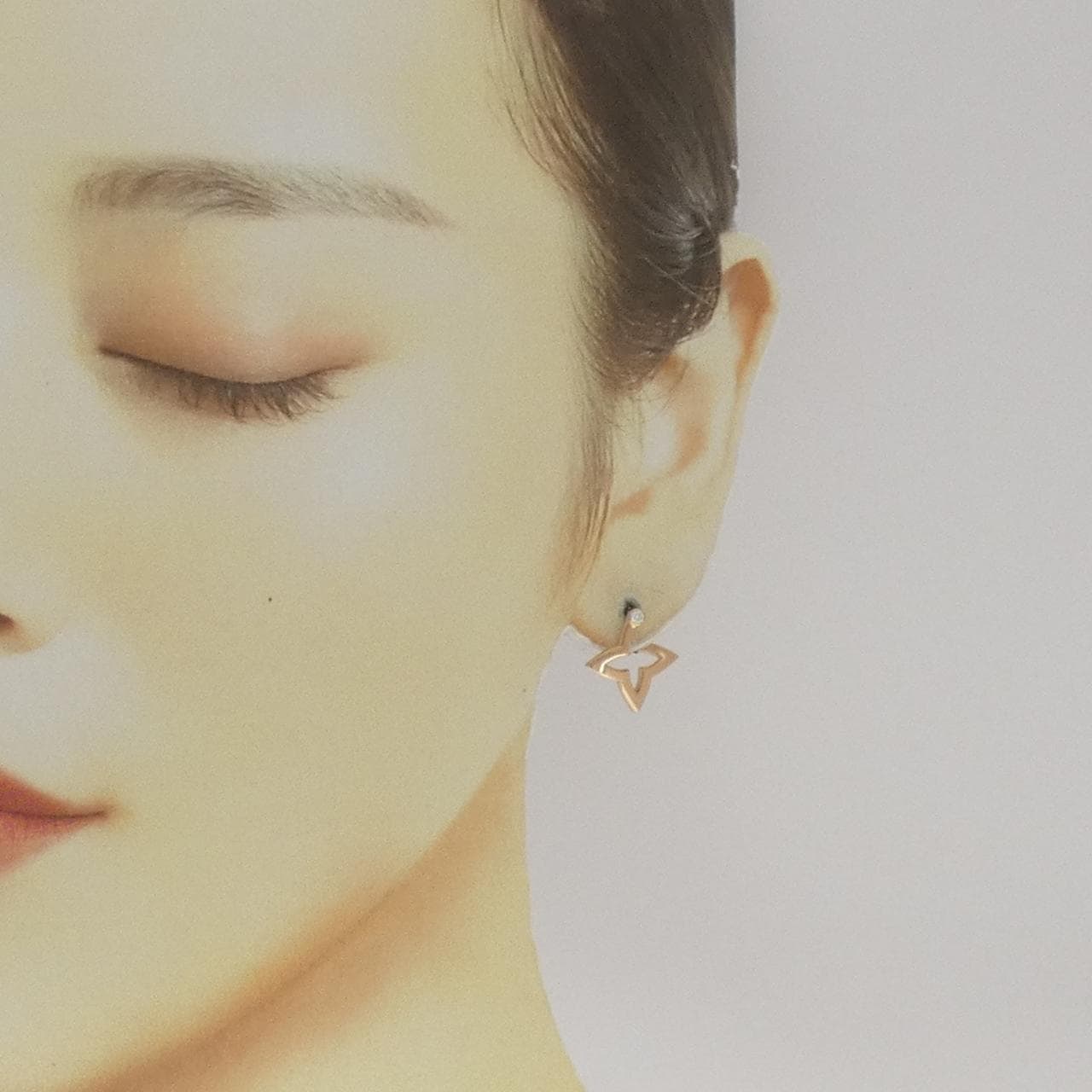 LOUIS VUITTON Blossom Earrings
