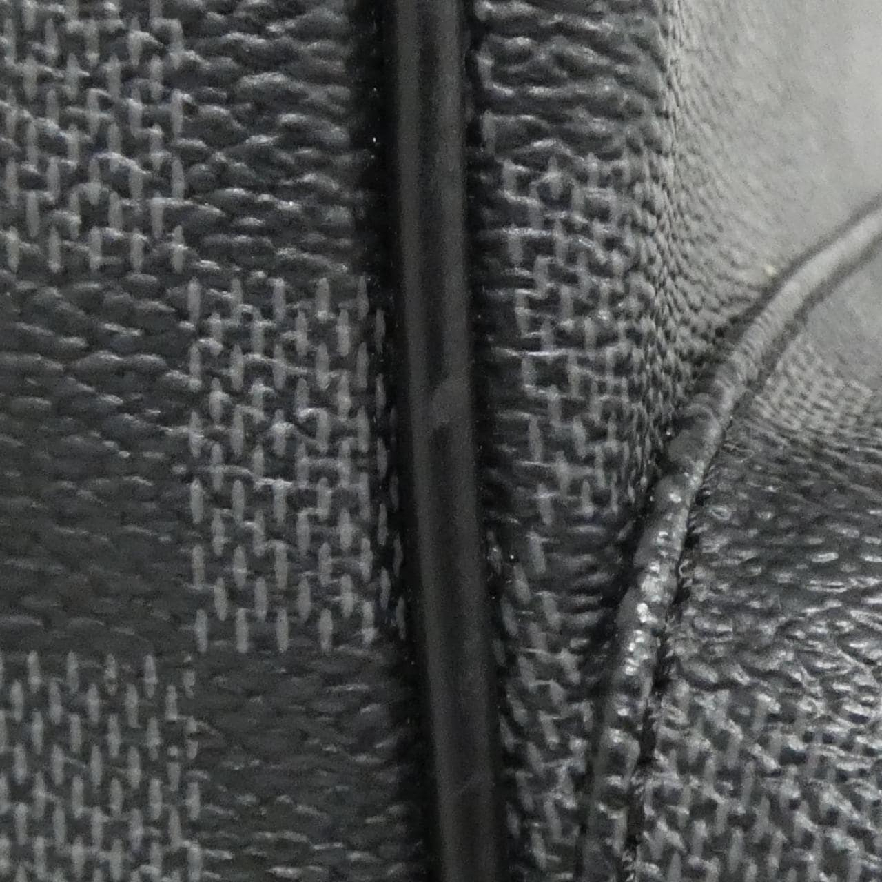 ルイヴィトン ダミエ グラフィット イオ N45252 ショルダーバッグ