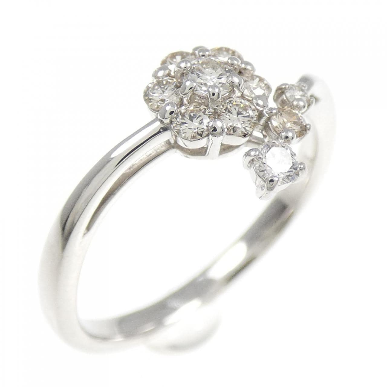 [BRAND NEW] PT Flower Diamond Ring 0.25CT