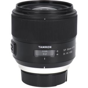 ニコン３５ｍｍ　Ｆ１．８ＤＩ　ＶＣ　ＵＳＤ　Ｆ０１２