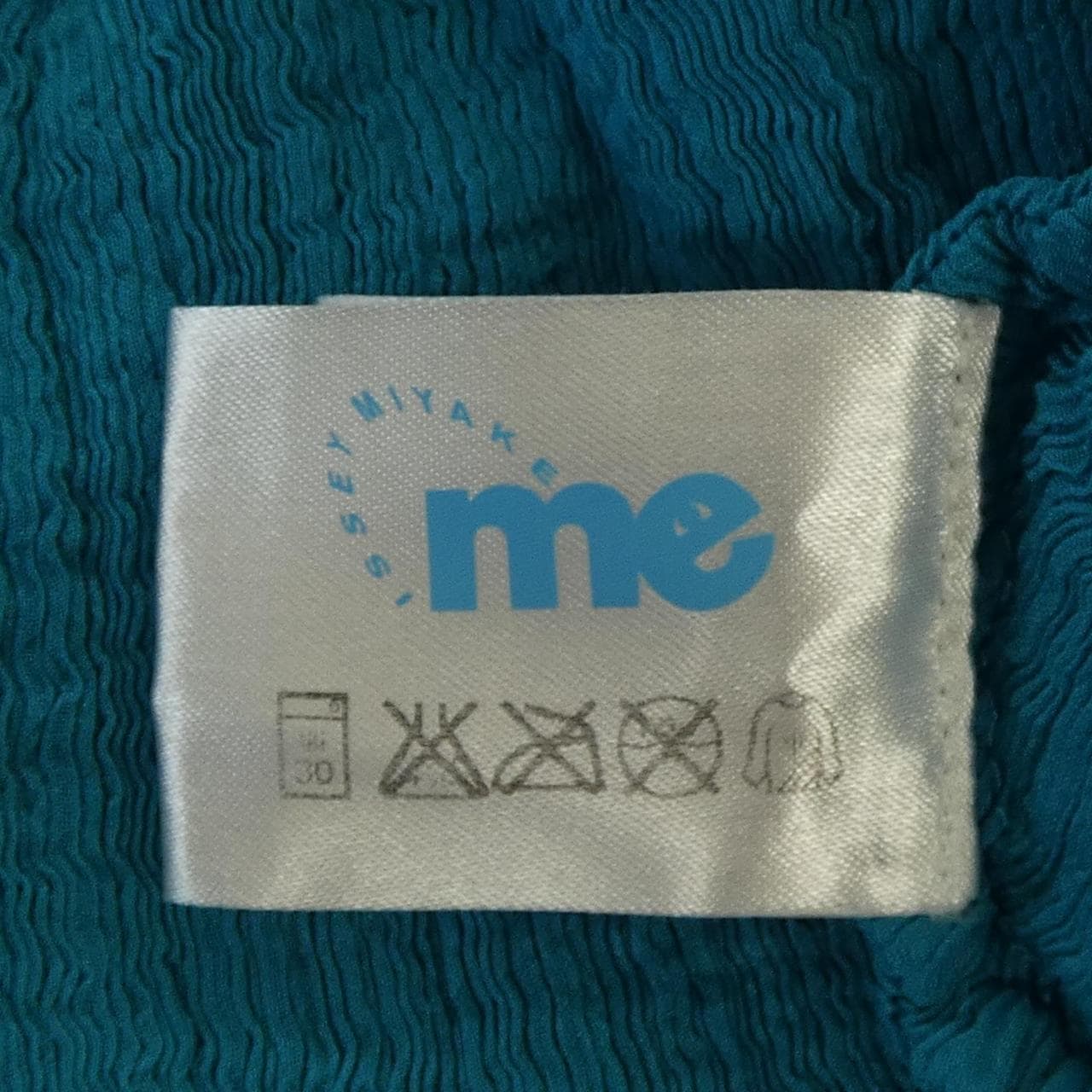 ミーイッセイミヤケ me ISSEY MIYAKE MI61 FT341 トップス