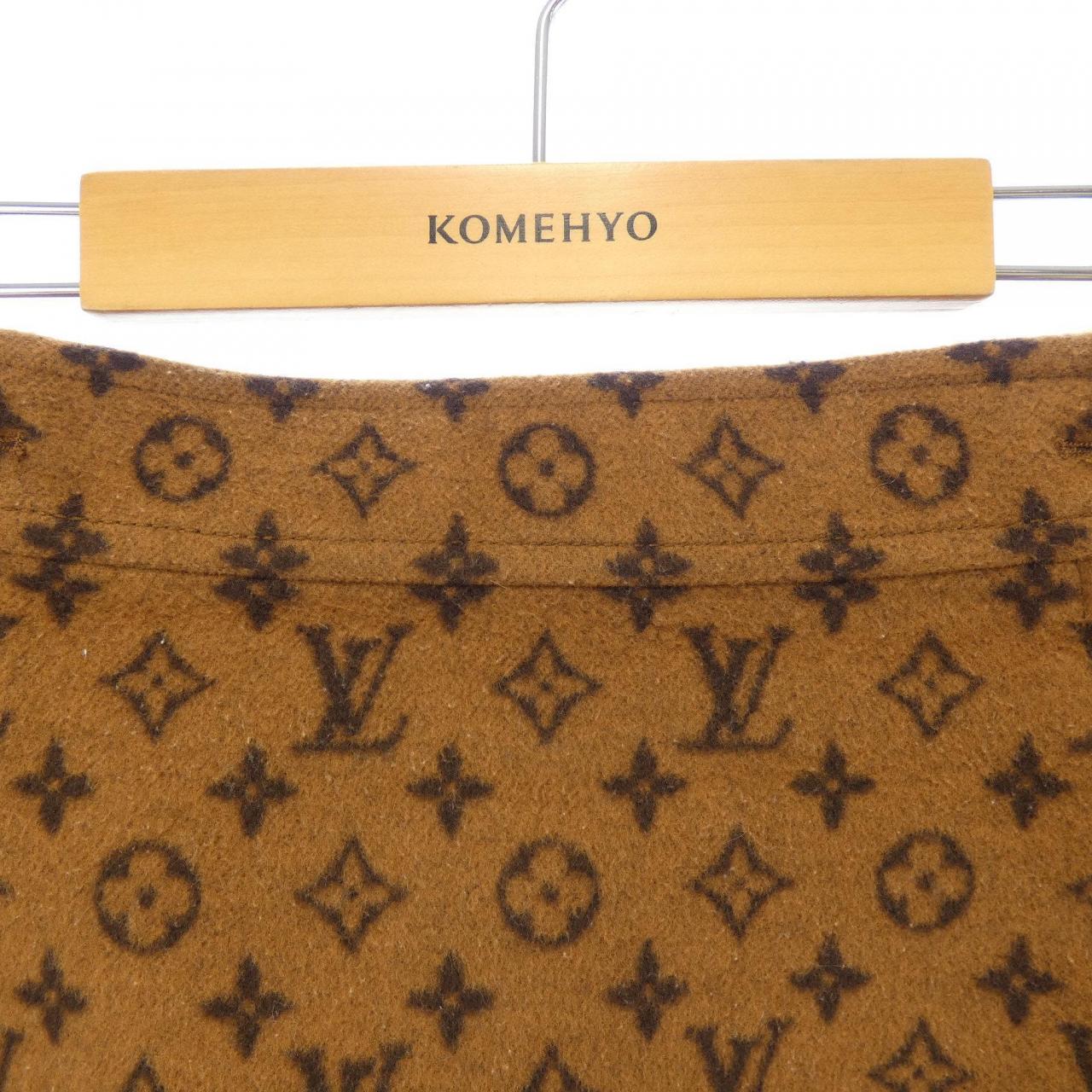 ルイヴィトン LOUIS VUITTON ボタンディテールモノグラムミニ FMSK25QS3 スカート