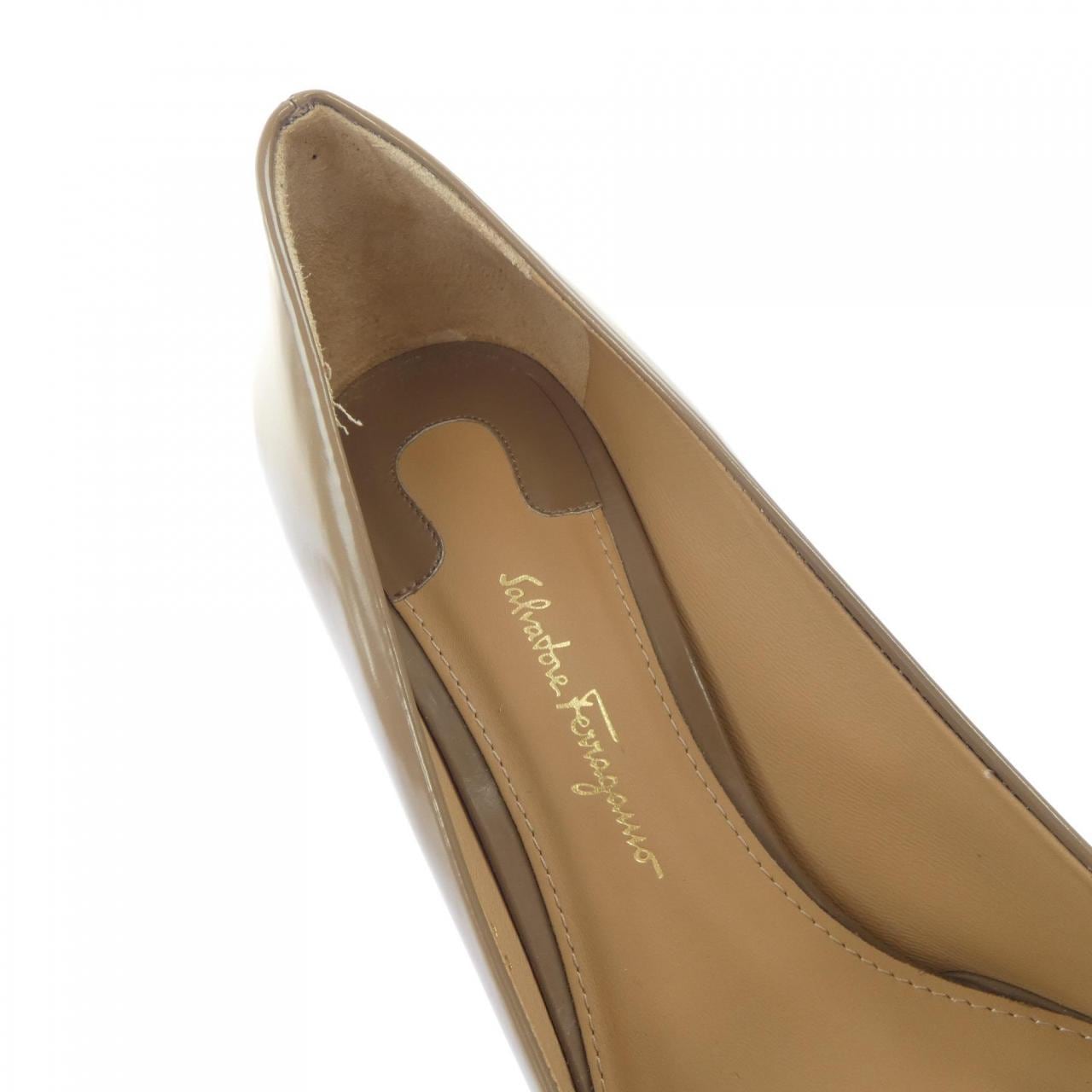 サルヴァトーレフェラガモ SALVATORE FERRAGAMO パンプス