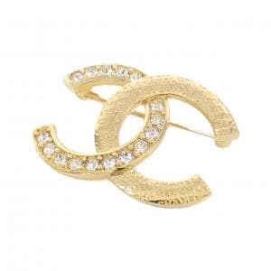 CHANEL brooch