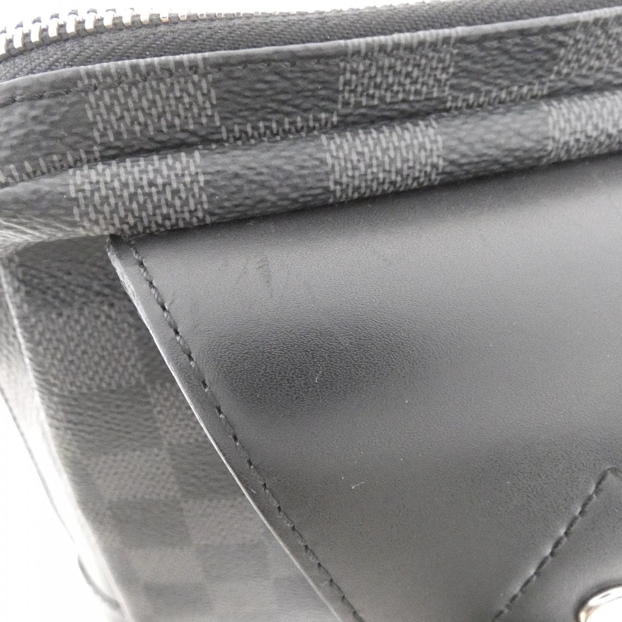 LOUIS VUITTON Damier Graphite Avenue 單肩包 N41719 肩包