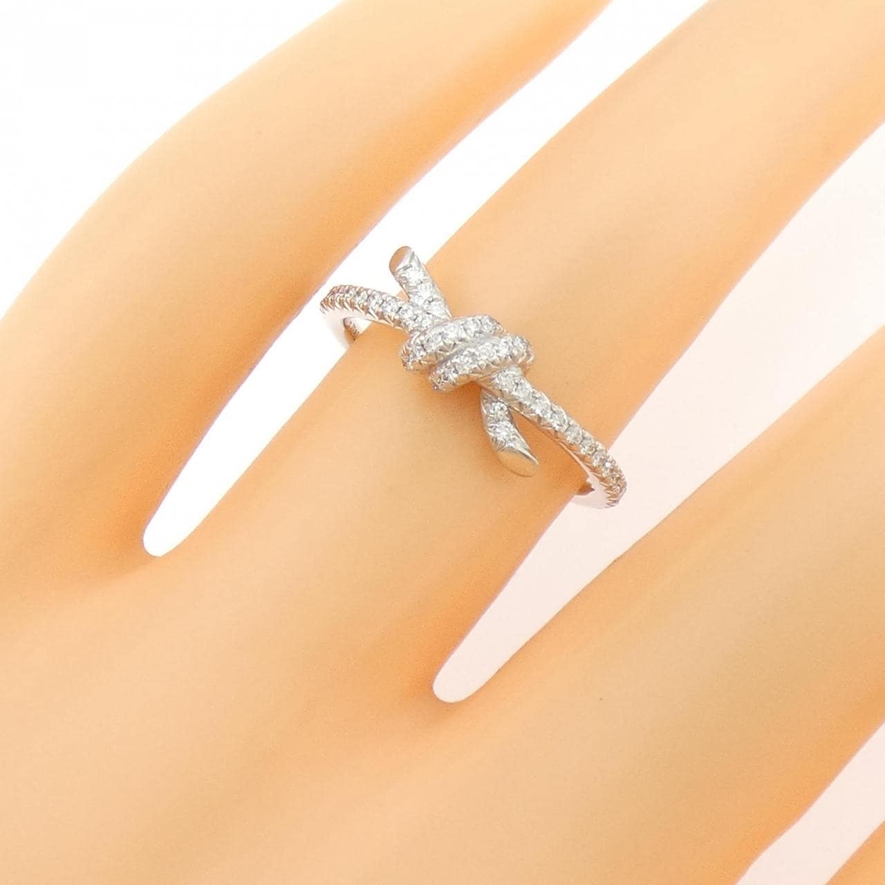ティファニー ノット リング 0.19CT