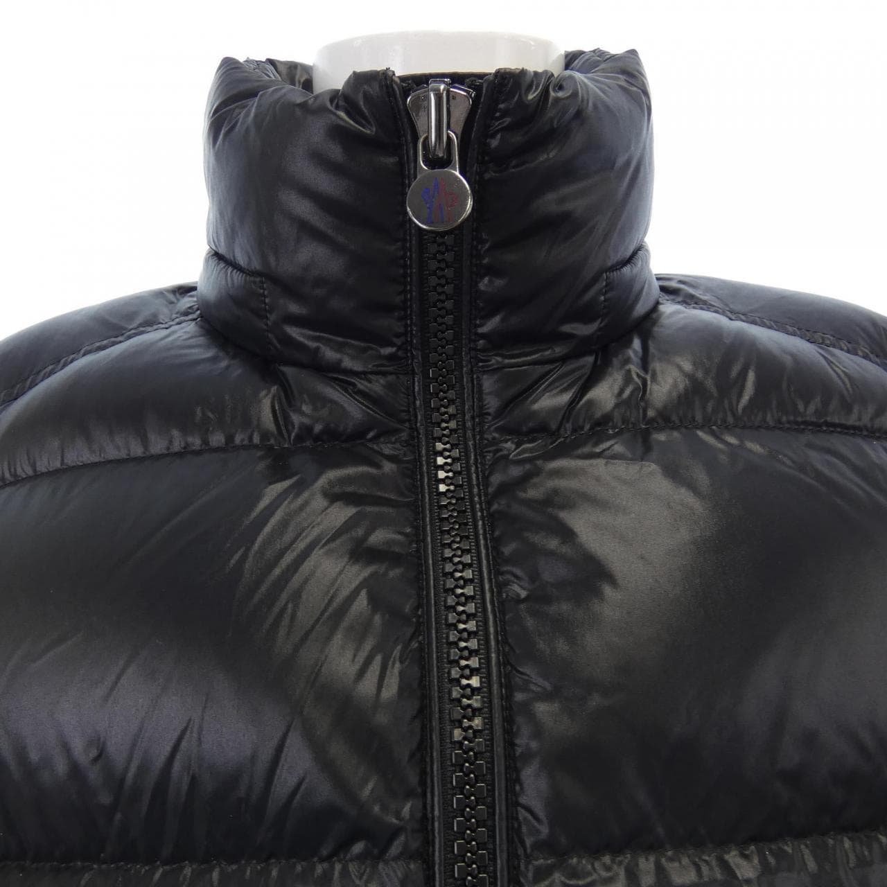 モンクレール MONCLER ダウンジャケット