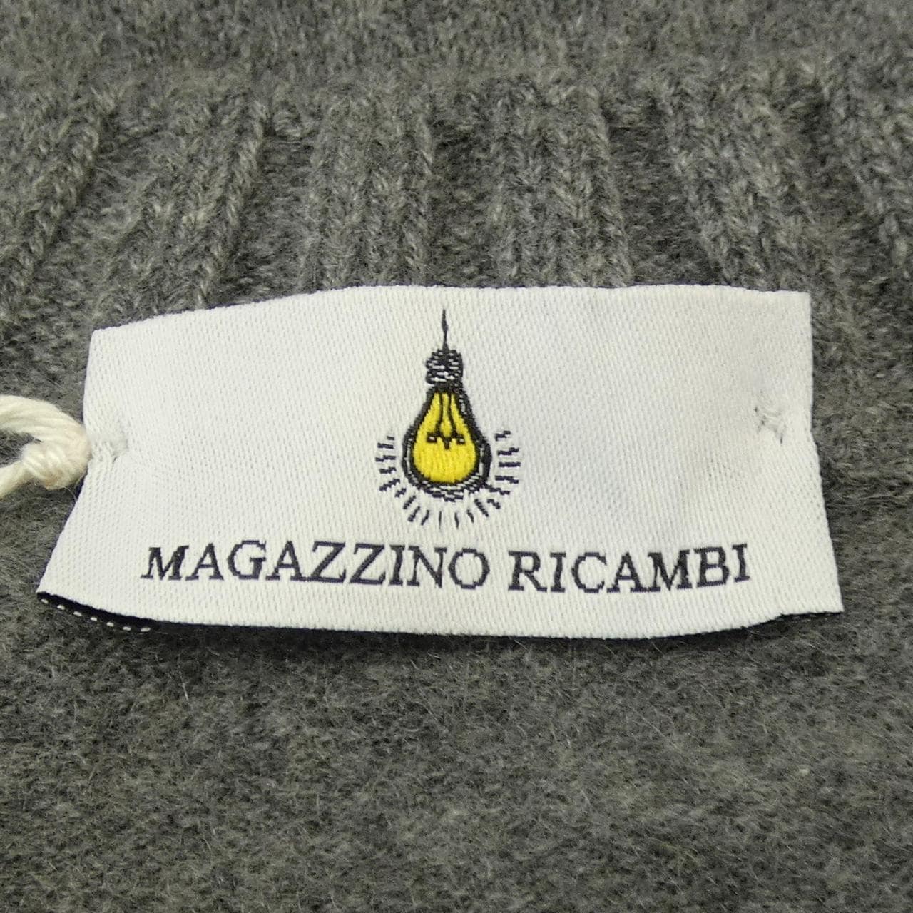 MAGAZZINO RICAMBI ニット