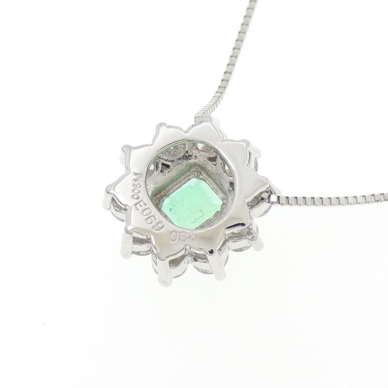 PT900/PT850 エメラルド ネックレス 0.69CT