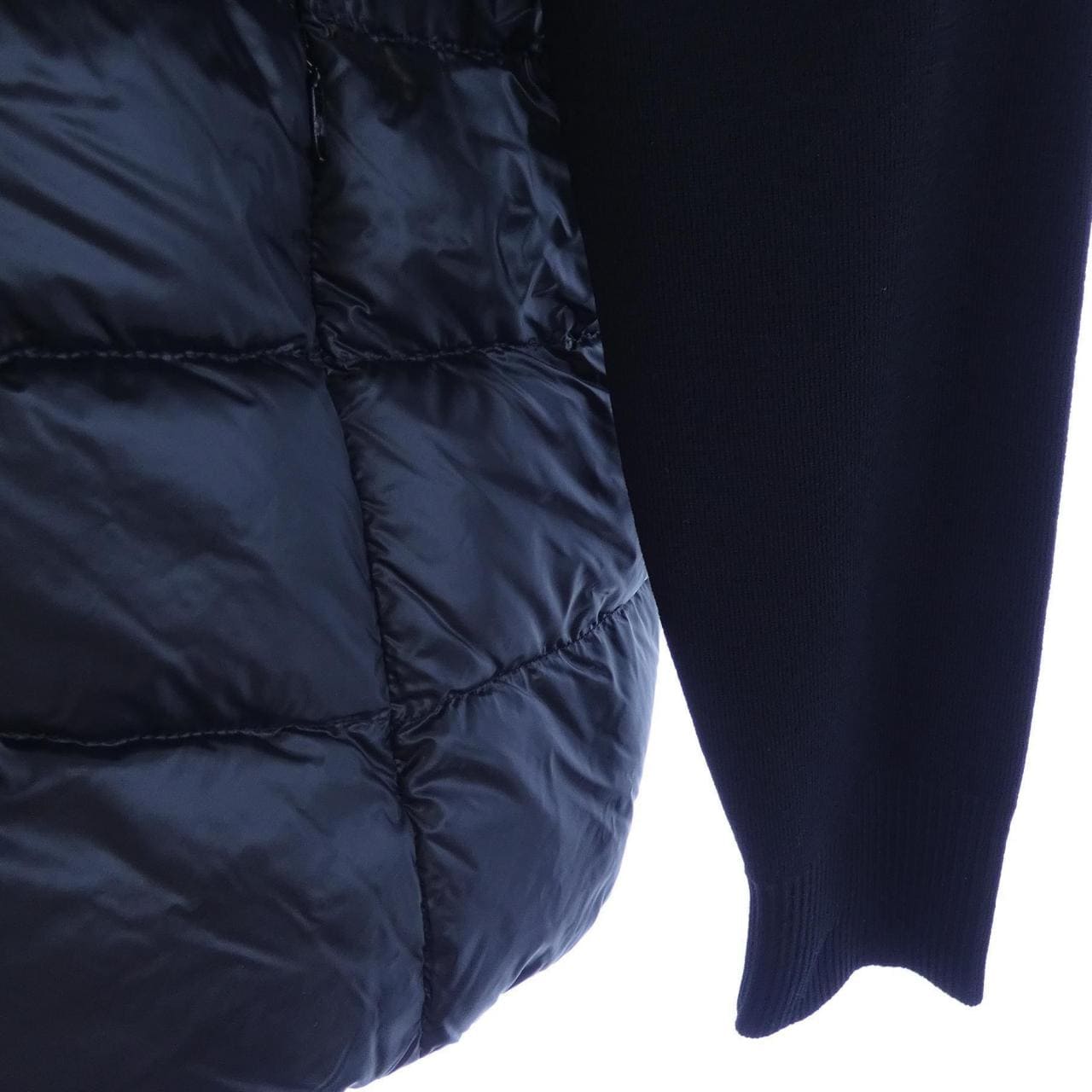 【新品】モンクレール MONCLER K20939B00024 ダウンジャケット