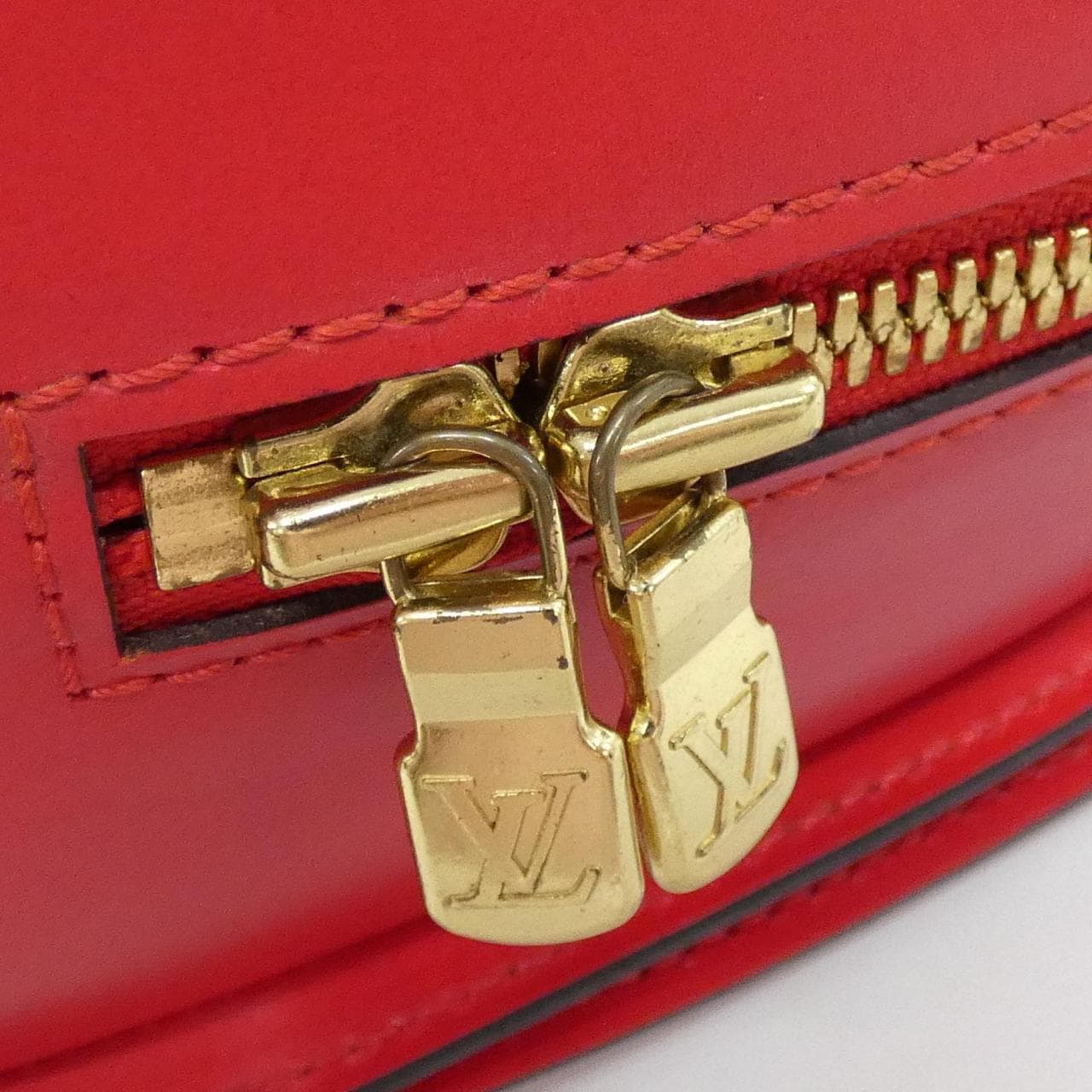 ルイヴィトン エピ ポンヌフ M52057 バッグ