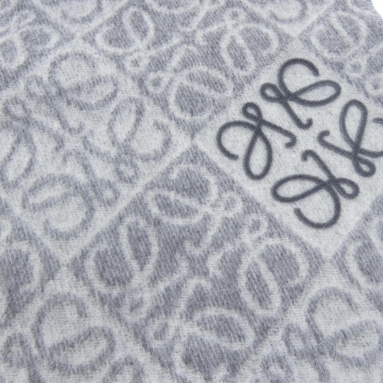 ロエベ LOEWE F811SS1X01 MUFFLER