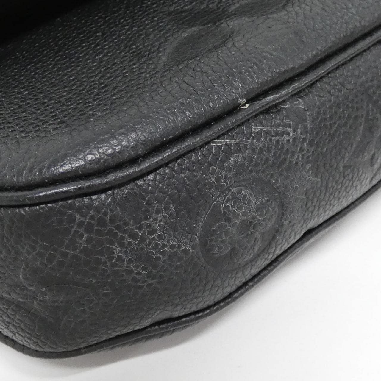 LOUIS VUITTON Monogram Empreinte Multi Pochette Accessory M80399 Shoulder Bag