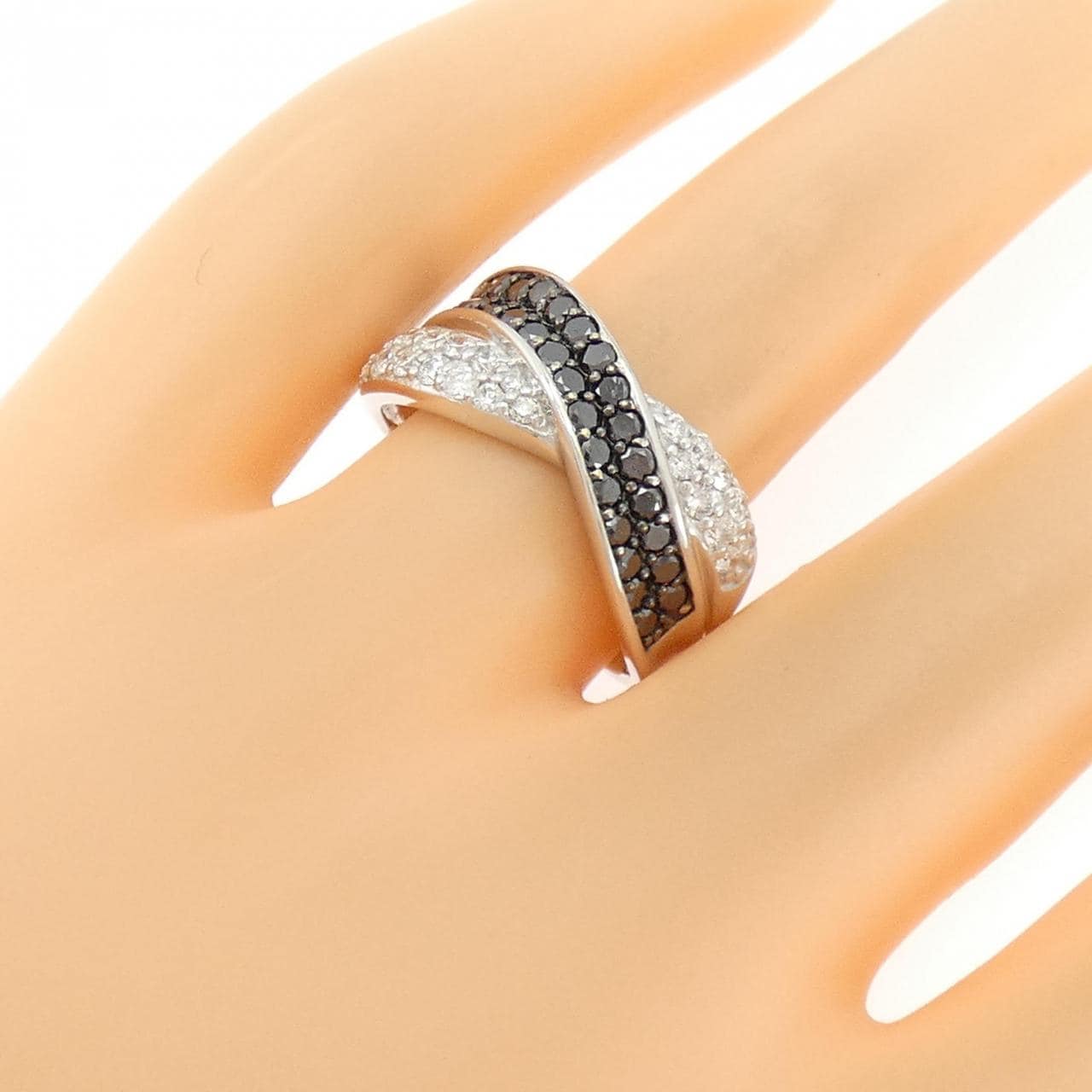 K18WG/K18BG ダイヤモンド リング 1.00CT