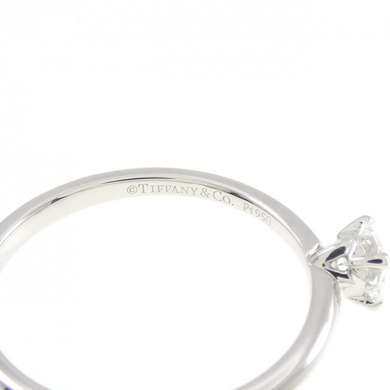 ティファニー トゥルー リング 0.26CT