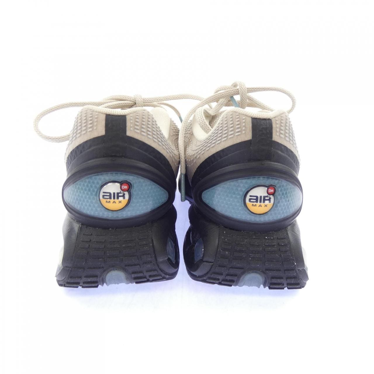 ナイキ NIKE HQ3478-104 スニーカー