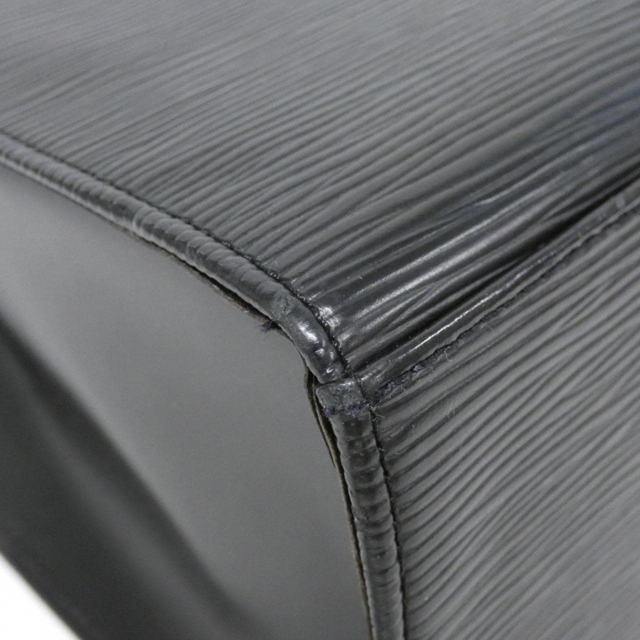 ルイヴィトン エピ クロワゼット PM M52492 ショルダーバッグ