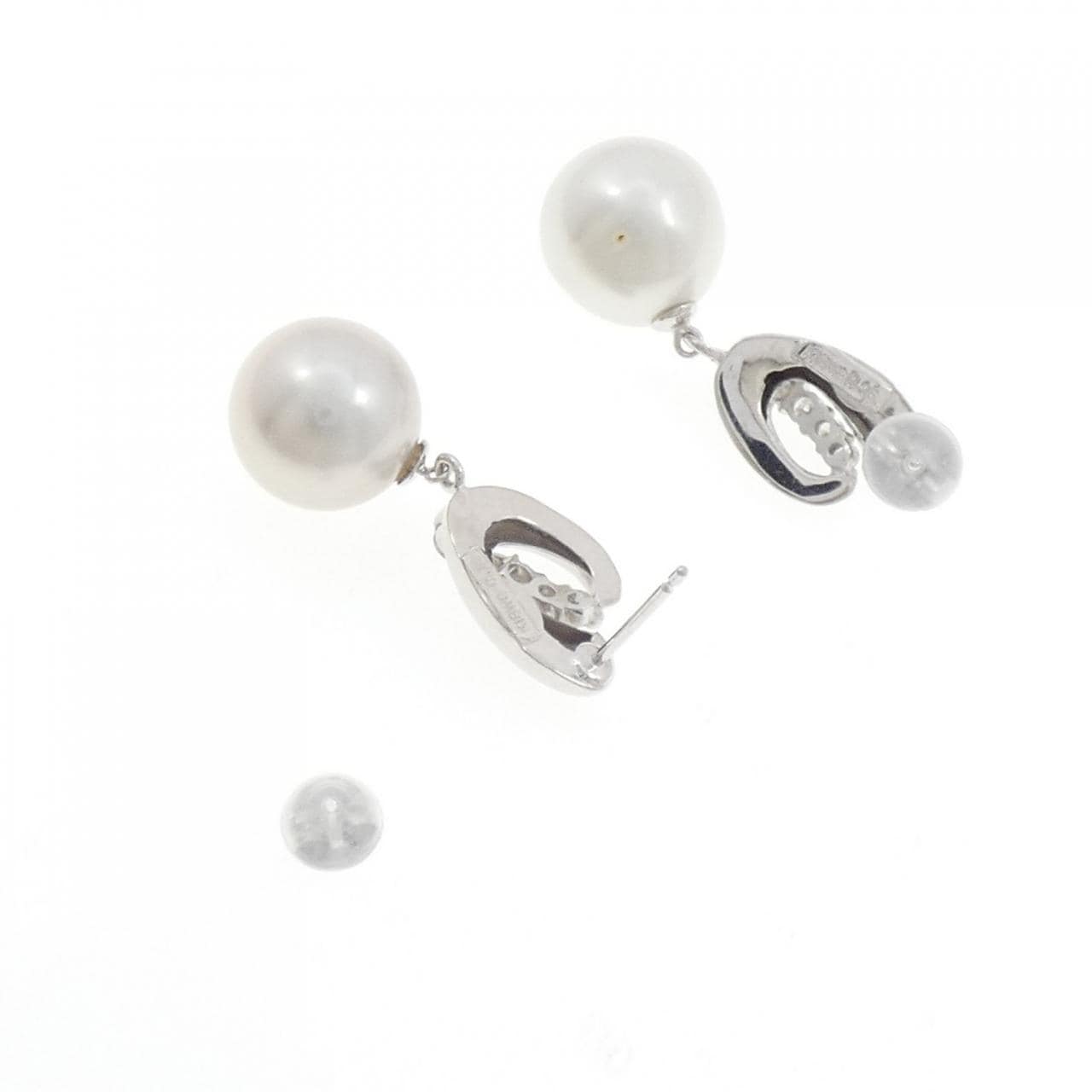 K18WG White Butterfly Pearl Earrings 10.5mm