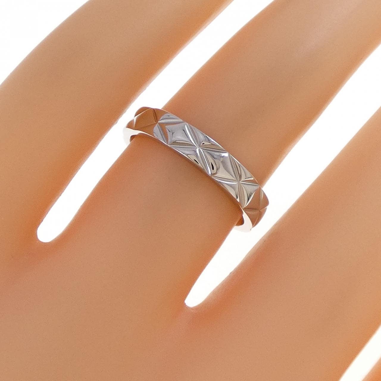 CHANEL菱格纹戒指