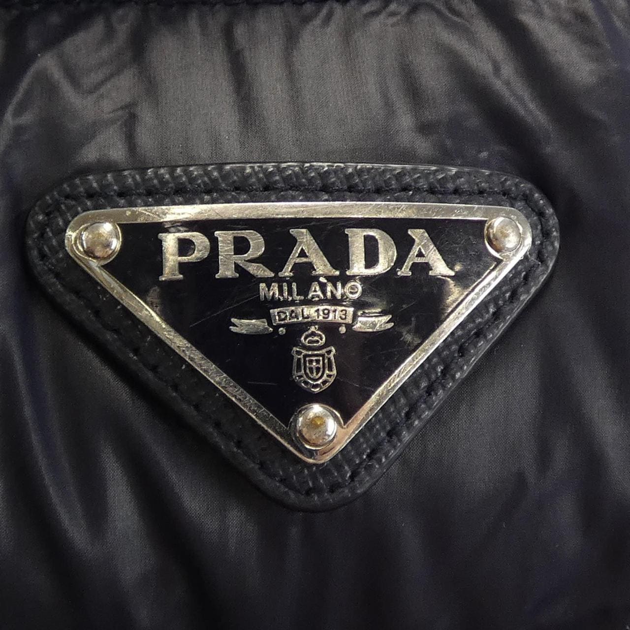 プラダ PRADA トライアングルロゴ SGA654 R142 AR0 ダウンジャケット
