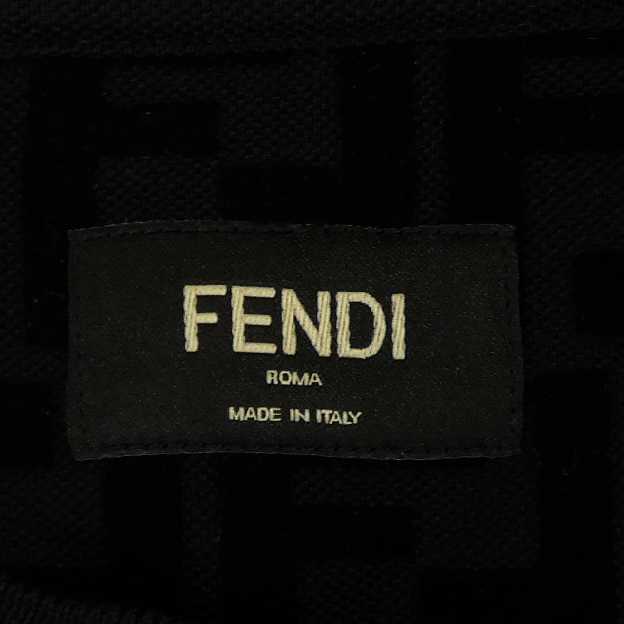フェンディ FENDI FFモチーフ FY0936 A7D5 Tシャツ