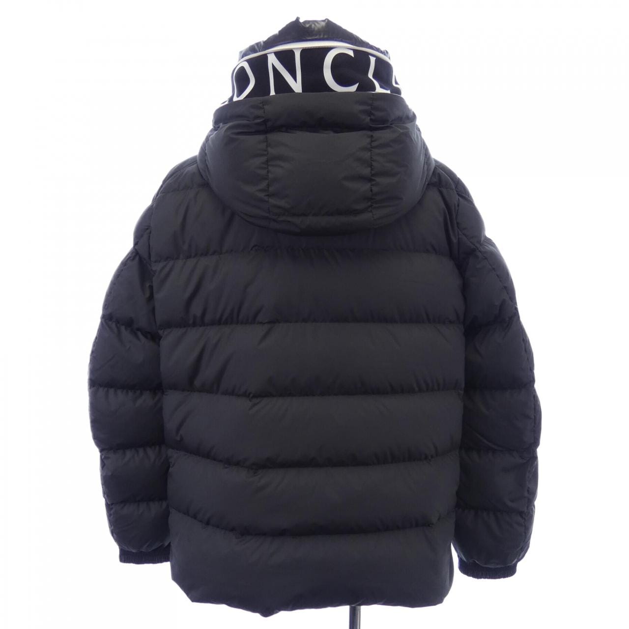 モンクレール MONCLER ダウンジャケット