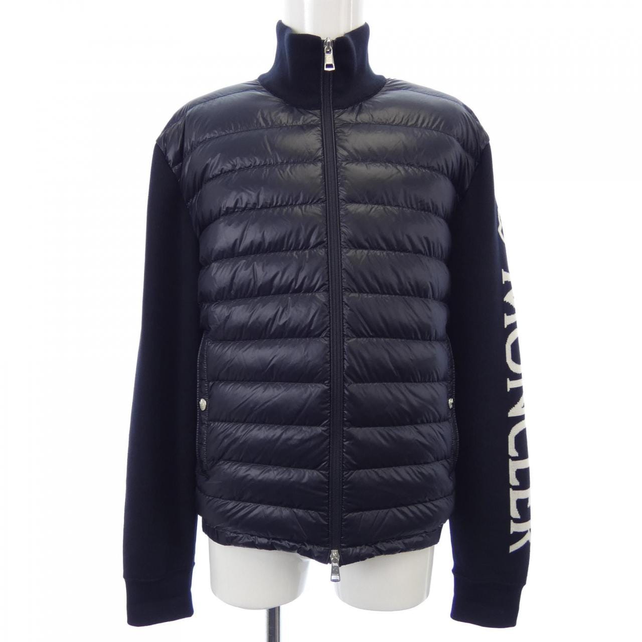 モンクレール MONCLER ダウンジャケット