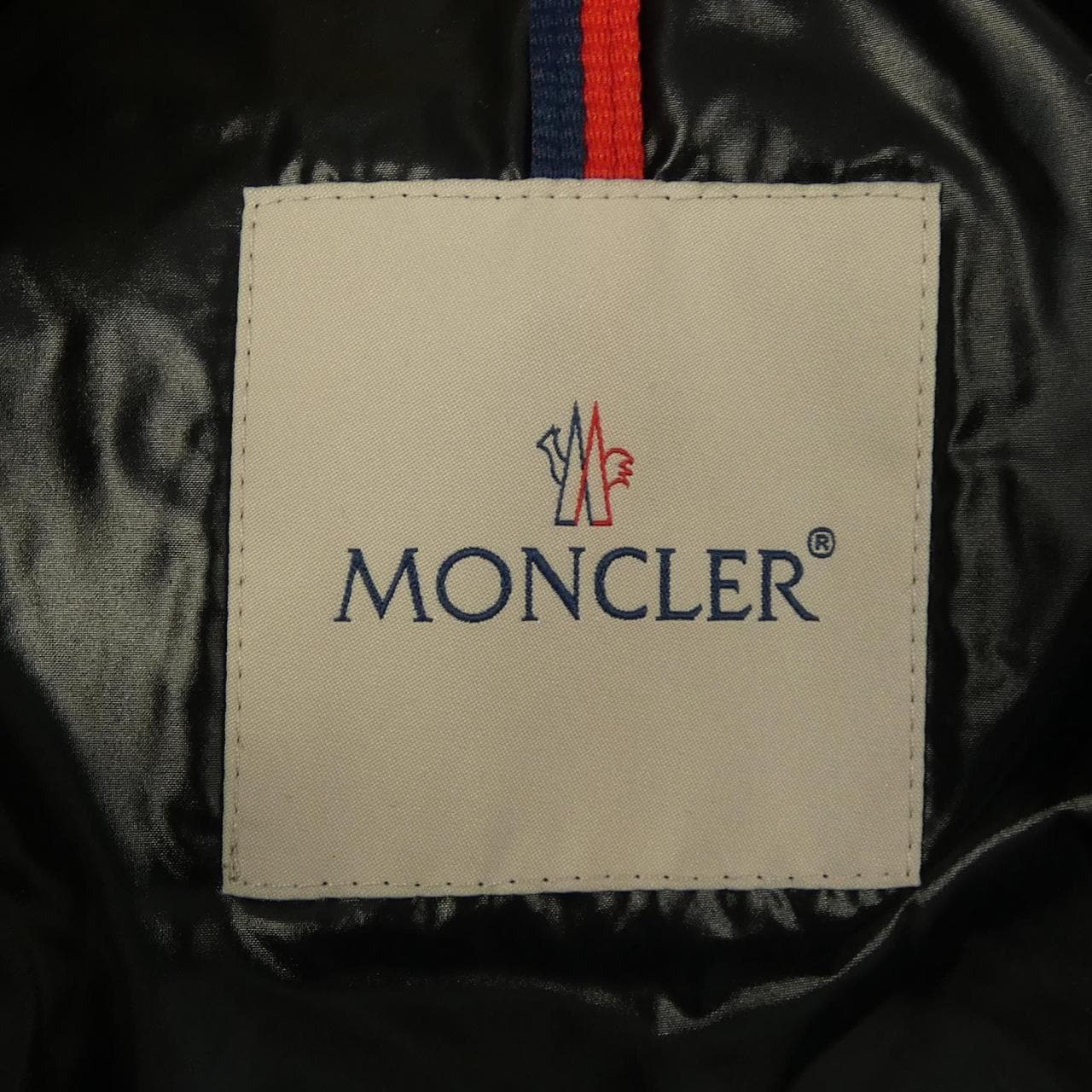 モンクレール MONCLER ダウンジャケット
