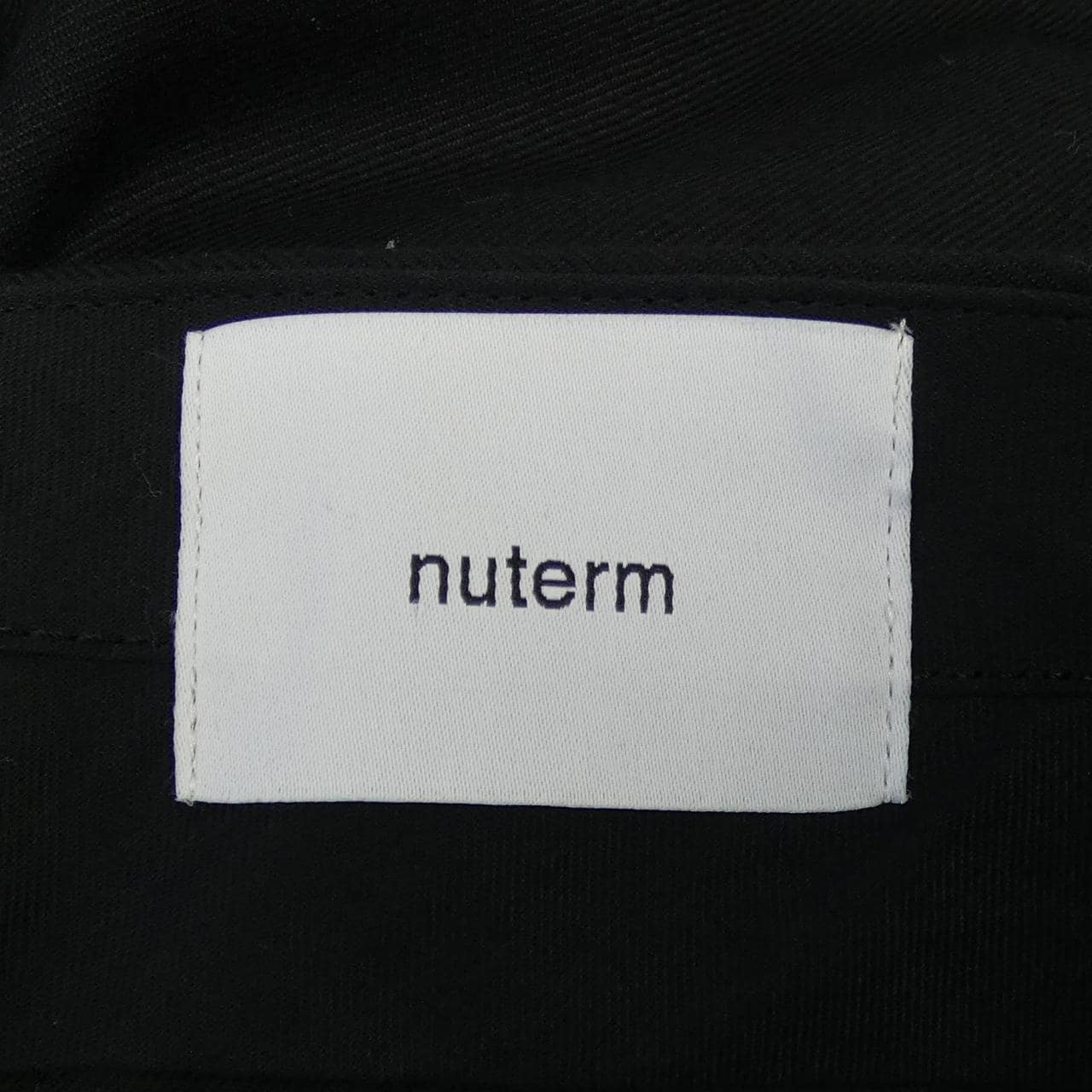 nuterm パンツ
