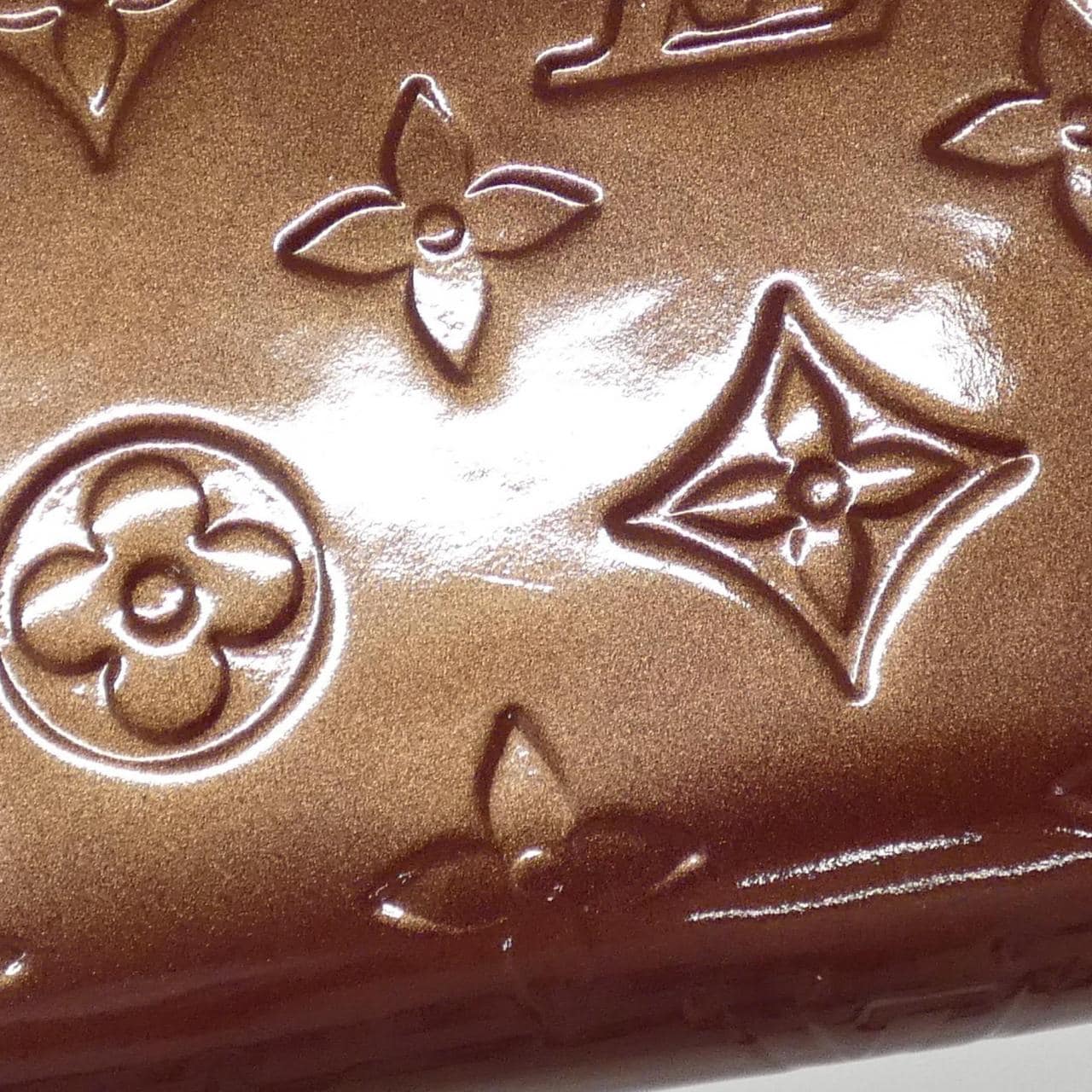 ルイヴィトン ヴェルニ ジッピー ウォレット M93575 財布