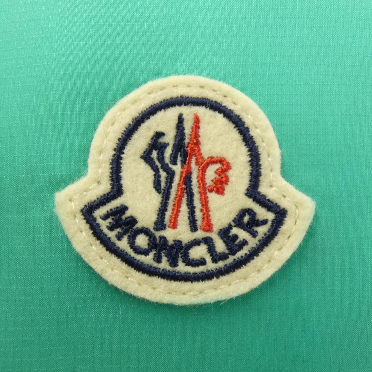 モンクレール MONCLER ダウンジャケット