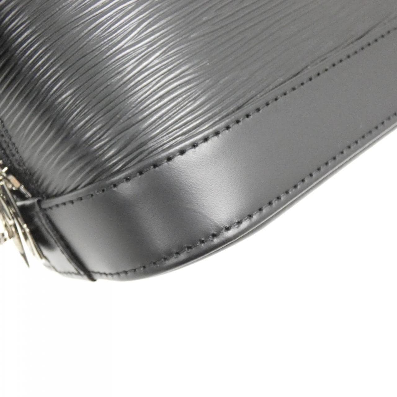 ルイヴィトン エピ アルマBB M24645 バッグ